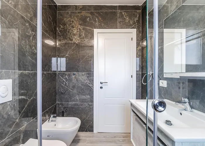 Διαμέρισμα Rooftop With Private Pool By Pikhost Golem (Tirana)