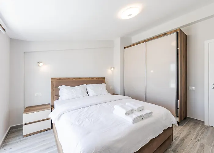 Rooftop With Private Pool By Pikhost Διαμέρισμα