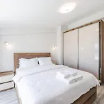 Rooftop With Private Pool By Pikhost דירה