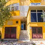 Rooftop With Private Pool By Pikhost דירה גולם