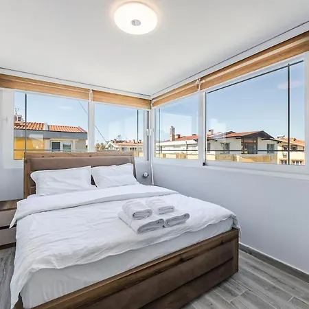 Rooftop With Private Pool *