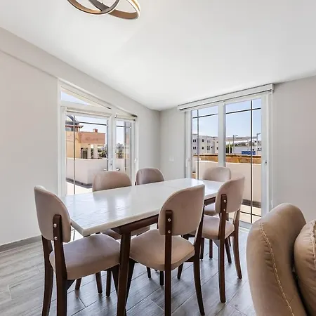 Rooftop With Private Pool By Pikhost *