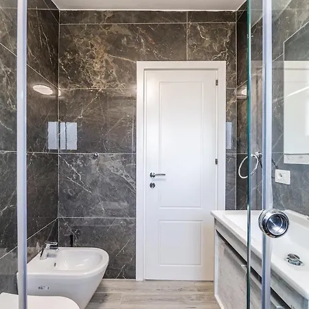 Apartmán Rooftop With Private Pool By Pikhost Golem (Tirana)