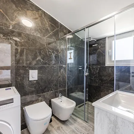 Apartment Rooftop With Private Pool By Pikhost Golem (Tirana)