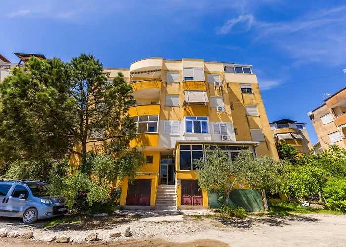 Lägenhet Rooftop With Private Pool By Pikhost Golem (Tirana)